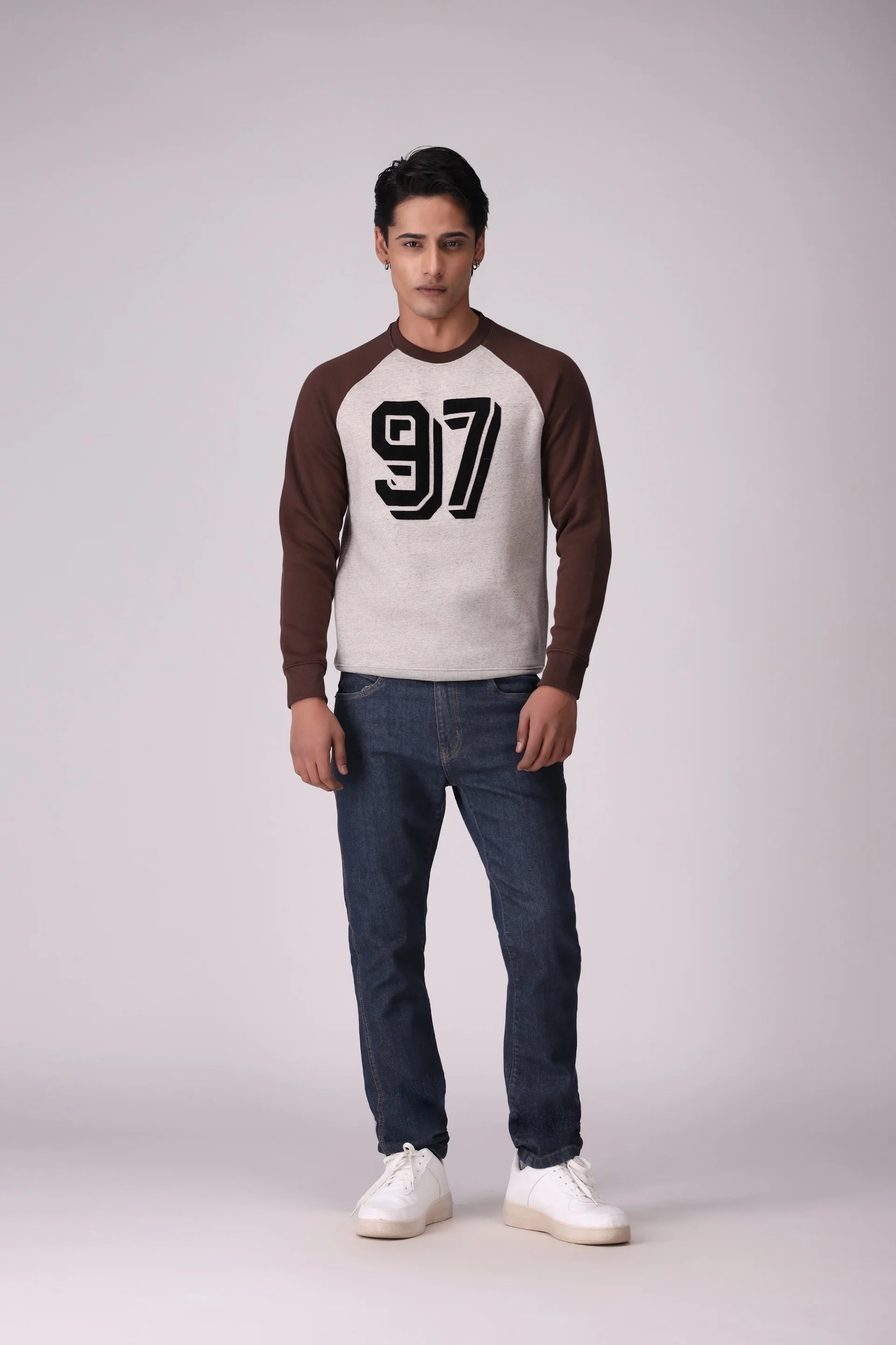 Flock Printed Raglan Sweatshirt Men Sweatshirt Winter 2024 Knit Story COUGAR- (Men Winter 2024)