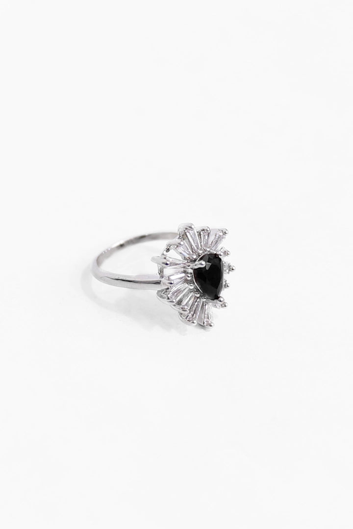 Drop Shape Black Stone Ring. - Cougar Clothing