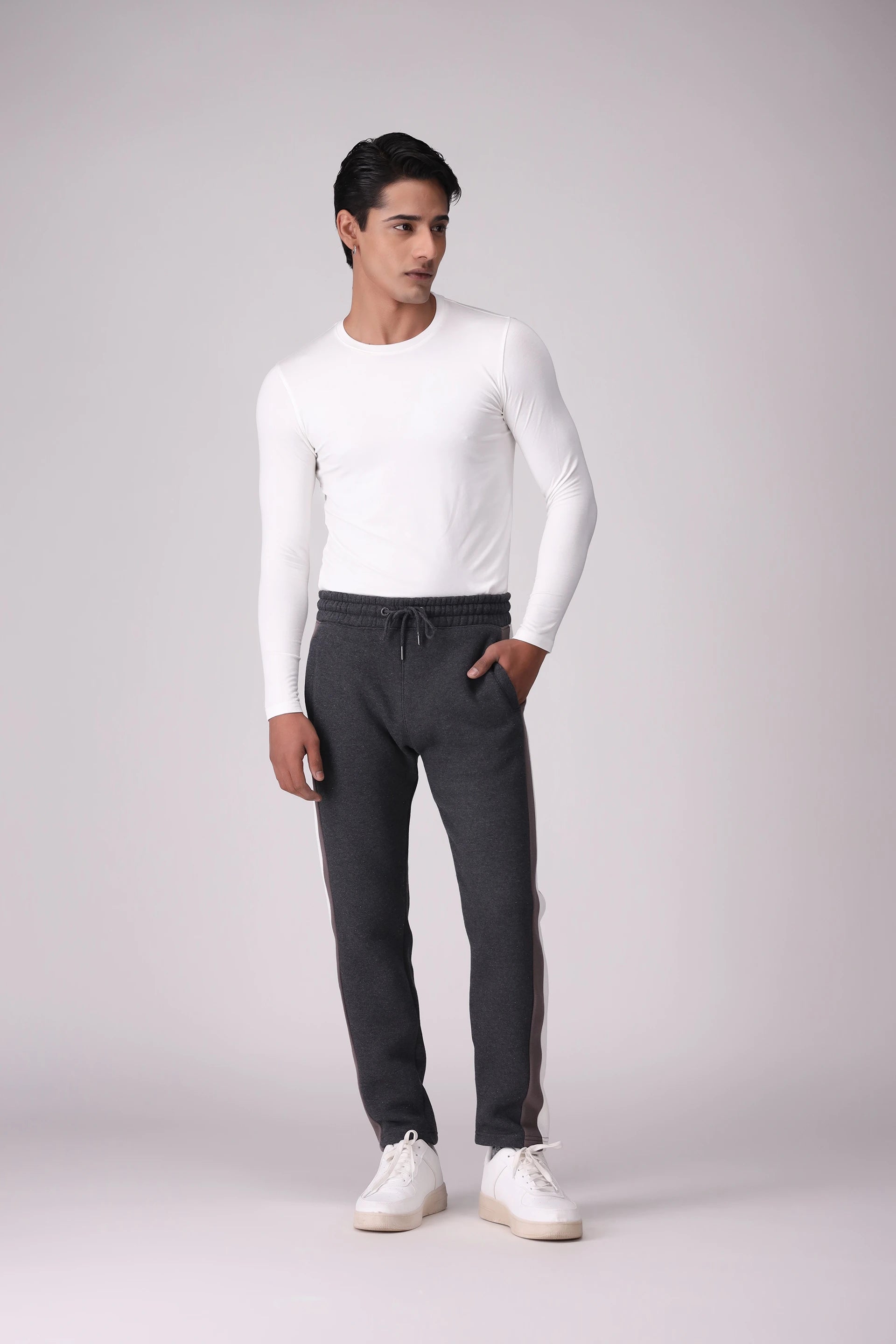 Slim Fit Side Striped Trousers Men Trouser Winter 2024 Knit Story COUGAR- (Men Winter 2024)