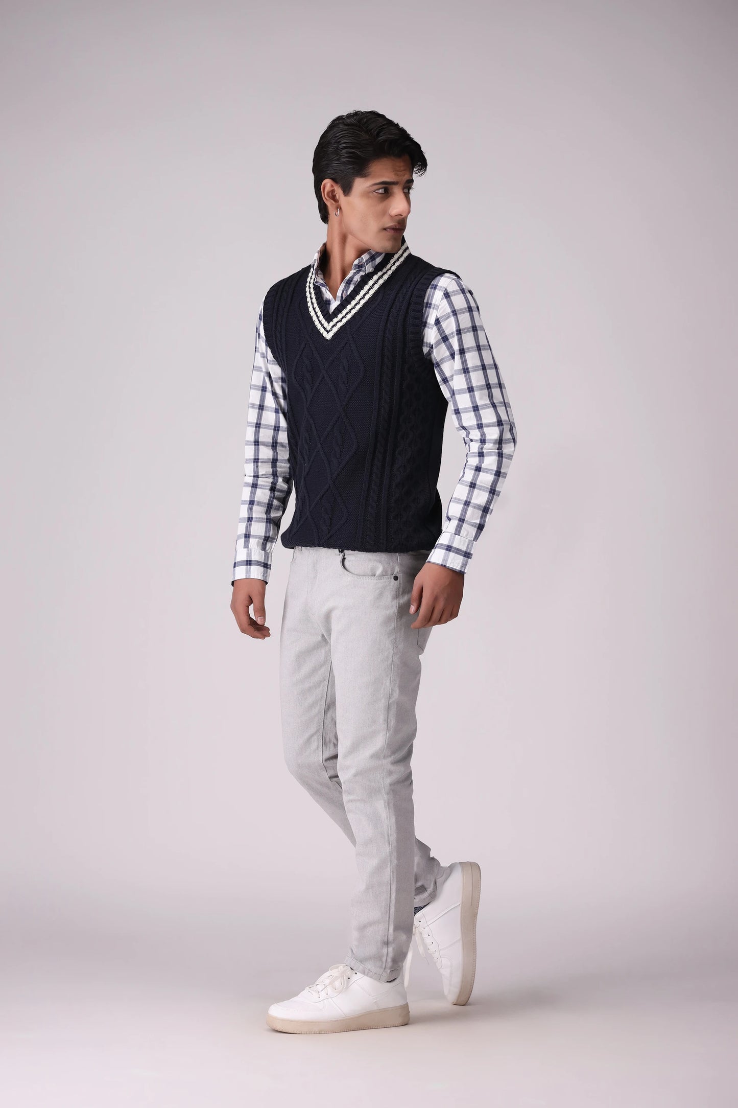 Cable Knit V-Neck Sweater Vest Men Sweater Winter 2024 COUGAR- (Men Winter 2024)