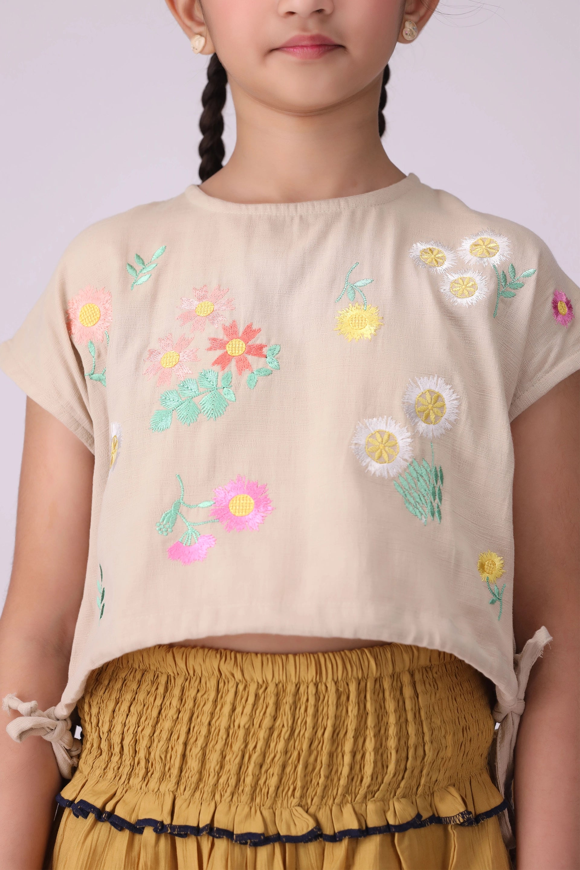 Sleeveless Embroidered Top Girl Embroided Top COUGAR (S V-1 2025)