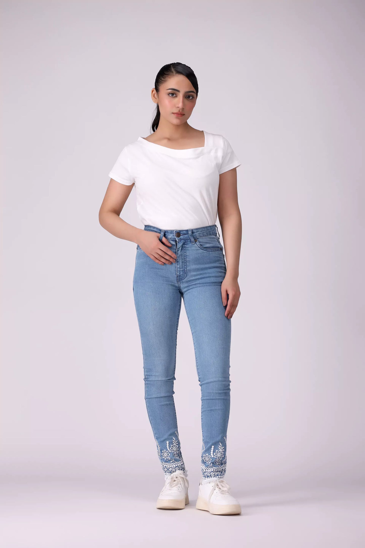 Embroidered Skinny Fit Jeans Women Jean COUGAR (S V-1 2025)