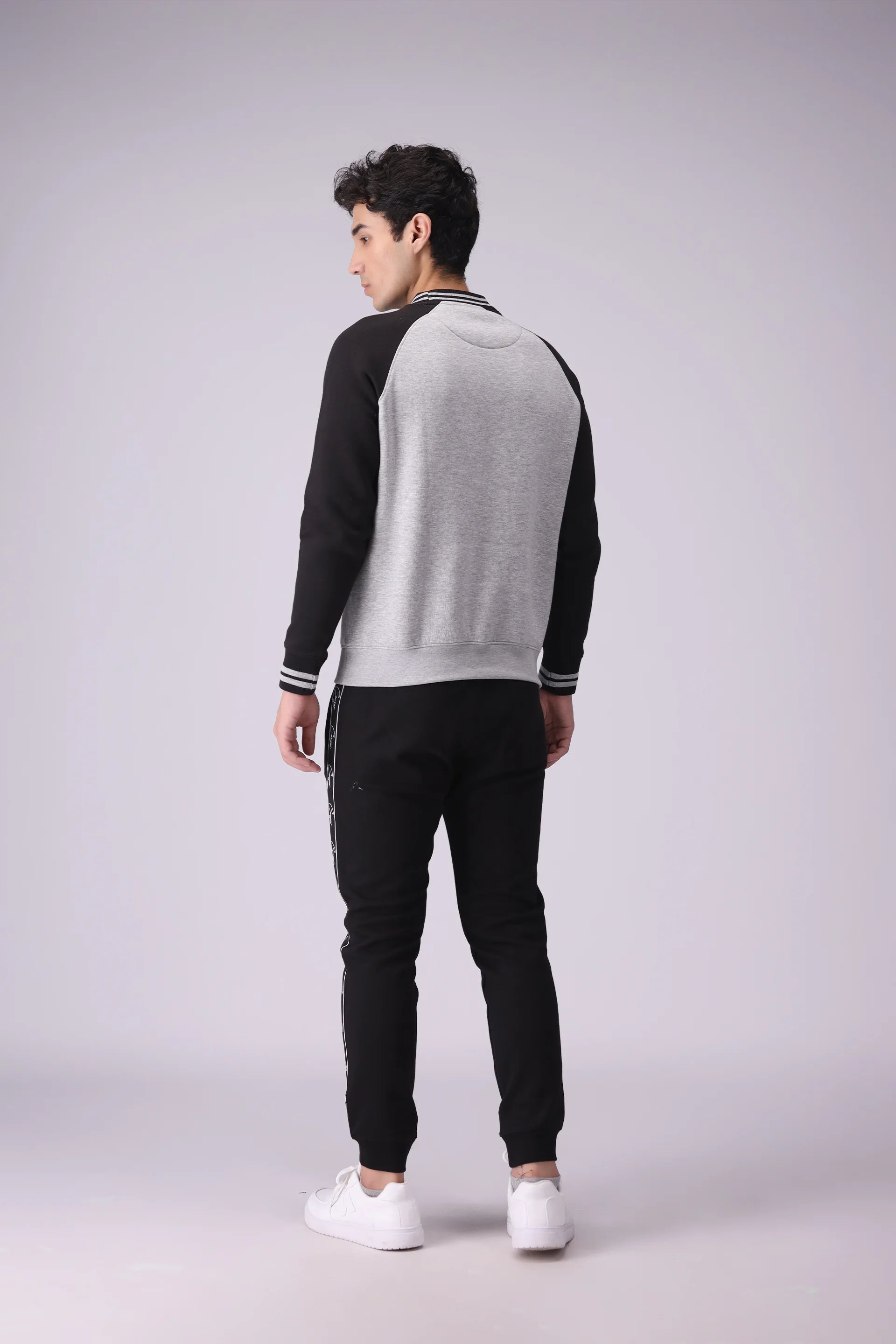 Raglan Sleeves Sweatshirt Men Sweatshirt Winter 2024 Knit Story COUGAR- (Men Winter 2024)   